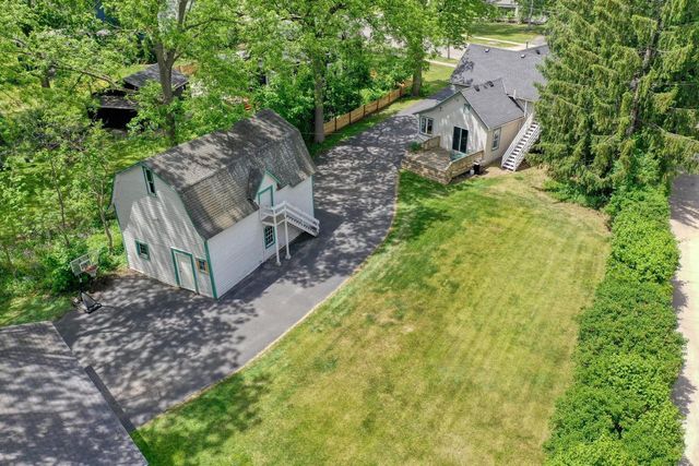 590 North AVENUE, Hartland, WI 53029