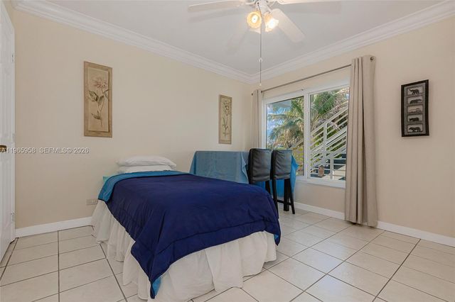 1041 Hillsboro Mile 2, Hillsboro Beach, FL 33062