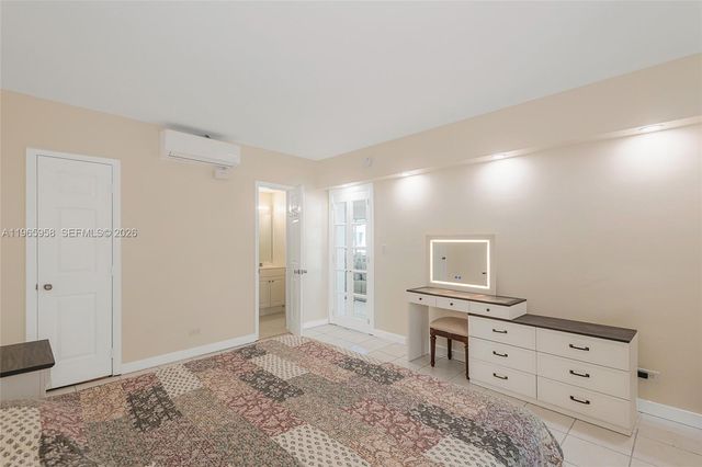 1041 Hillsboro Mile 2, Hillsboro Beach, FL 33062