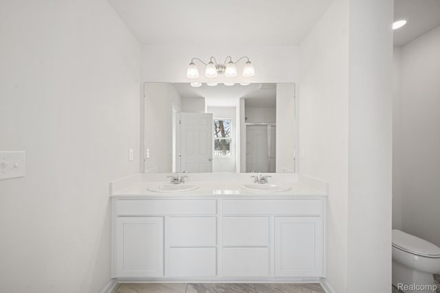 700 Knollwood Bend, Chelsea, MI 48118