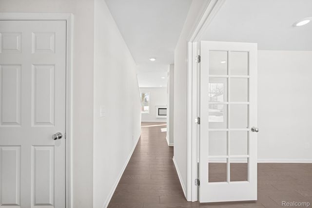 700 Knollwood Bend, Chelsea, MI 48118