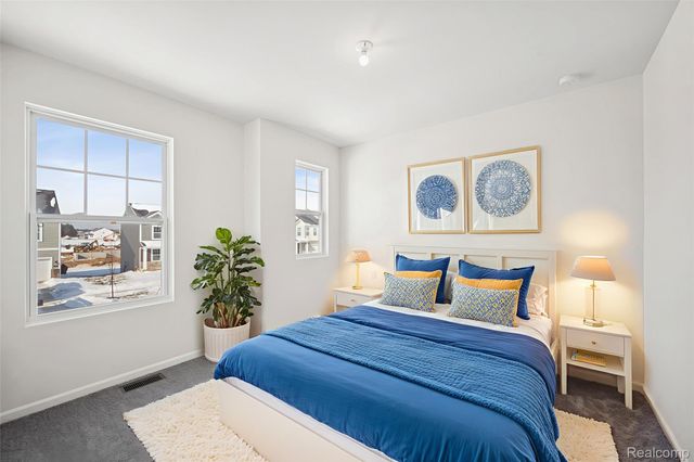 700 Knollwood Bend, Chelsea, MI 48118