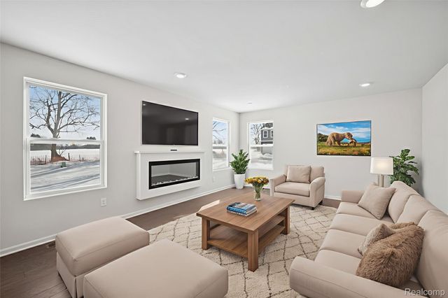 700 Knollwood Bend, Chelsea, MI 48118