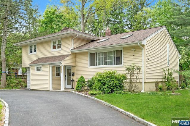 11 Meadow Street, Demarest, NJ 07627