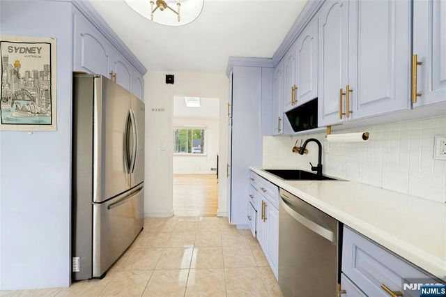 11 Meadow Street, Demarest, NJ 07627