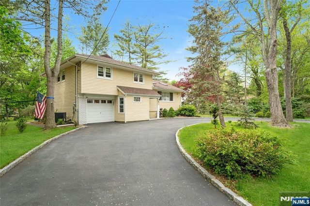 11 Meadow Street, Demarest, NJ 07627