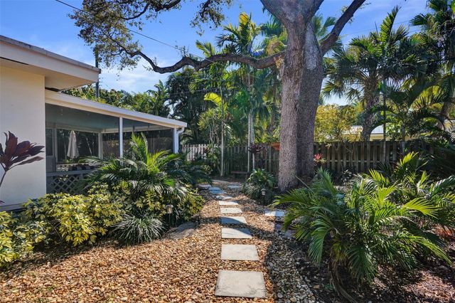 1528 NE 28th Drive, Wilton Manors, FL 33334