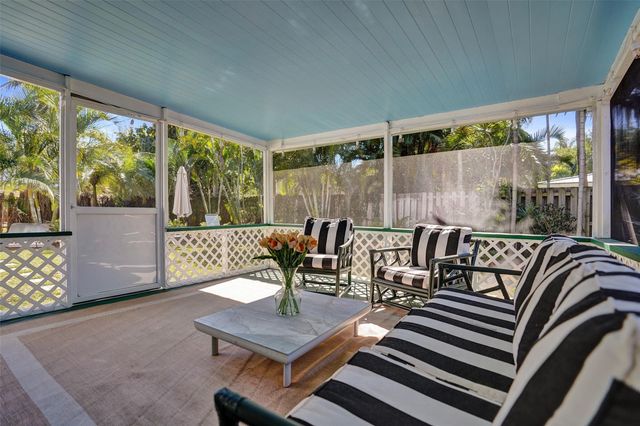 1528 NE 28th Drive, Wilton Manors, FL 33334