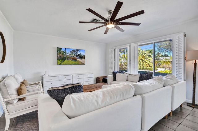 1528 NE 28th Drive, Wilton Manors, FL 33334