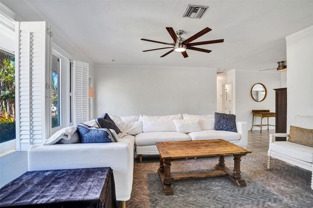 1528 NE 28th Drive, Wilton Manors, FL 33334