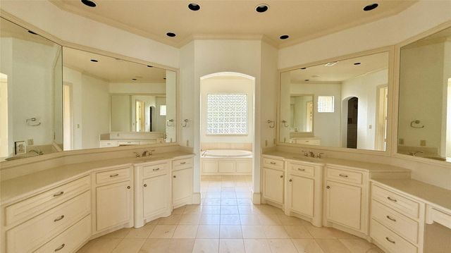 8103 Hideaway Lake Circle, Spring, TX 77389