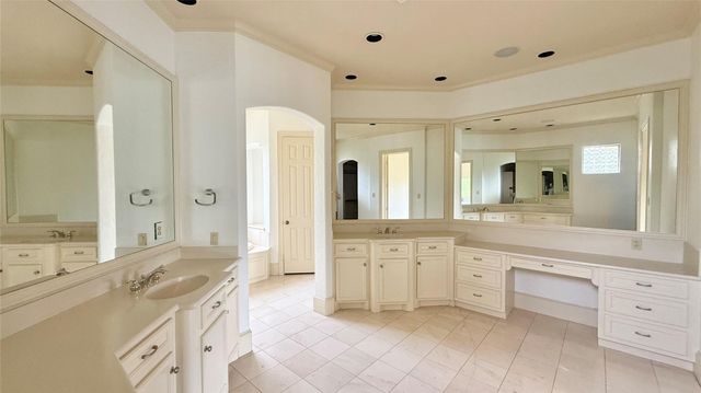 8103 Hideaway Lake Circle, Spring, TX 77389