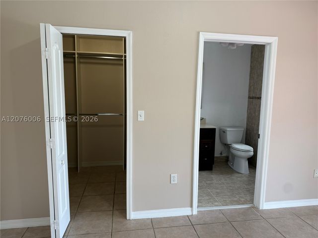 15957 SW 54th Ter, Miami, FL 33185