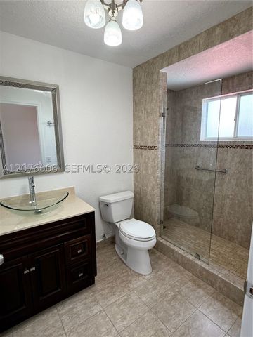 15957 SW 54th Ter, Miami, FL 33185