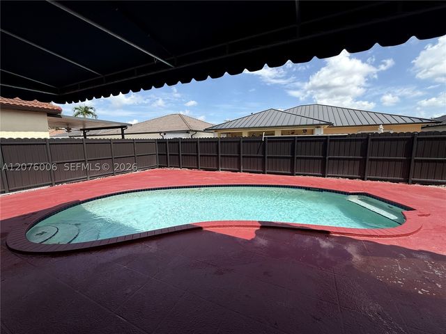 15957 SW 54th Ter, Miami, FL 33185