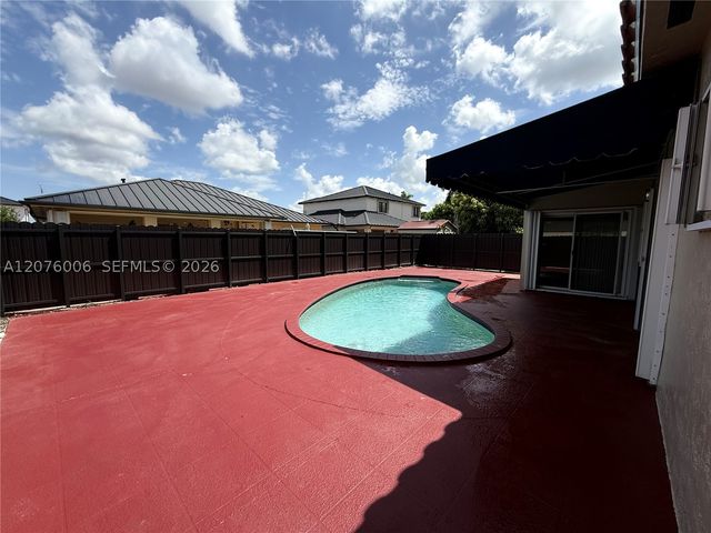 15957 SW 54th Ter, Miami, FL 33185