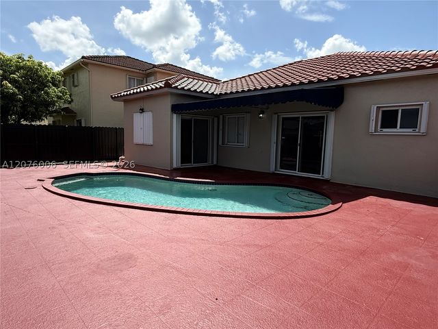 15957 SW 54th Ter, Miami, FL 33185