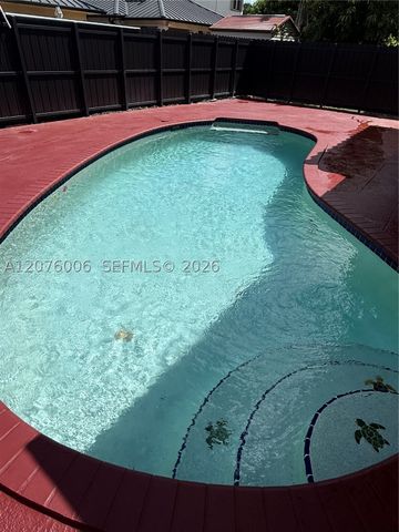 15957 SW 54th Ter, Miami, FL 33185