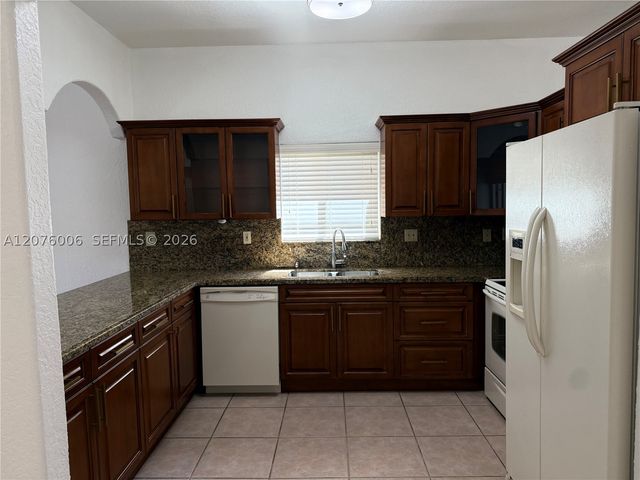 15957 SW 54th Ter, Miami, FL 33185