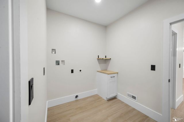 2706 S Custer Road, Monroe Twp, MI 48161