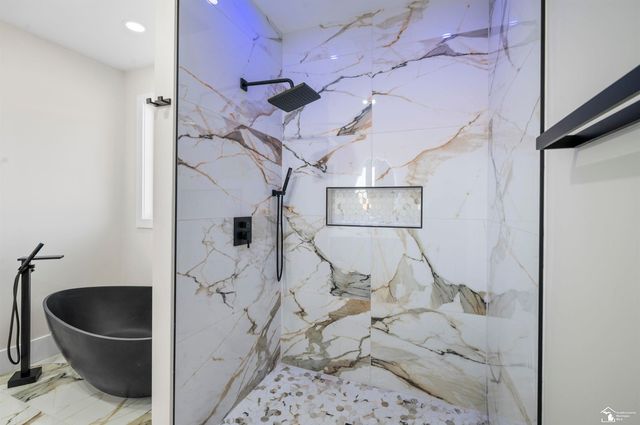 2706 S Custer Road, Monroe Twp, MI 48161