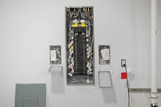 2706 S Custer Road, Monroe Twp, MI 48161