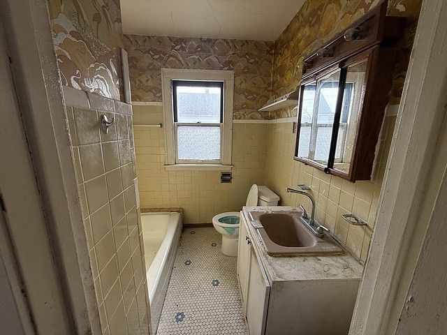 317 W 103rd Place, Chicago, IL 60628