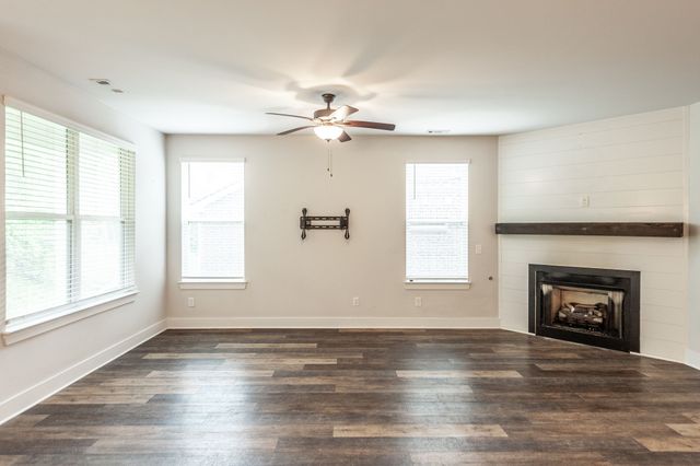 224 Griffin Ln, Gallatin, TN 37066