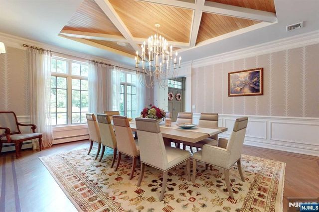 2 Alford Drive, Saddle River, NJ 07458