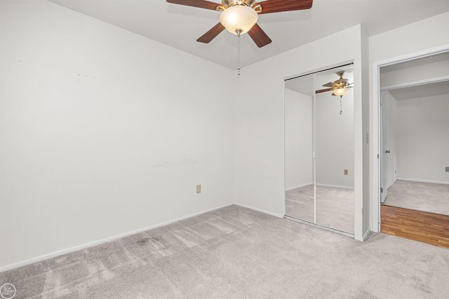 2718 Roundtree Drive, Troy, MI 48083