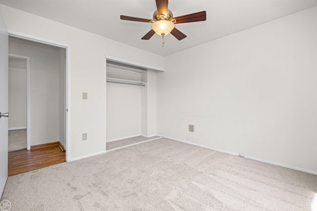 2718 Roundtree Drive, Troy, MI 48083