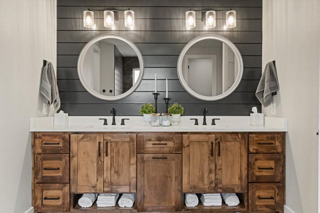 121 Diamond Point, Corsicana, TX 75109