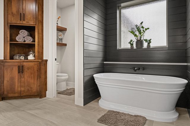 121 Diamond Point, Corsicana, TX 75109