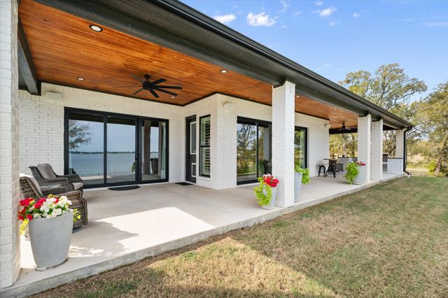 121 Diamond Point, Corsicana, TX 75109