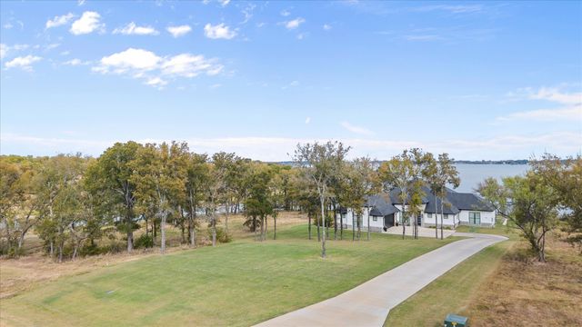 121 Diamond Point, Corsicana, TX 75109