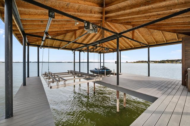 121 Diamond Point, Corsicana, TX 75109