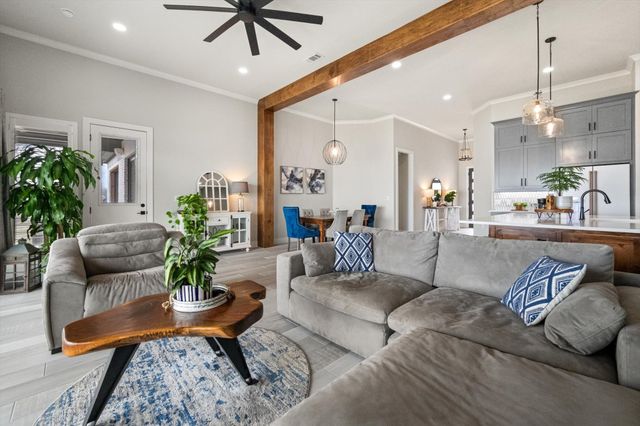 121 Diamond Point, Corsicana, TX 75109