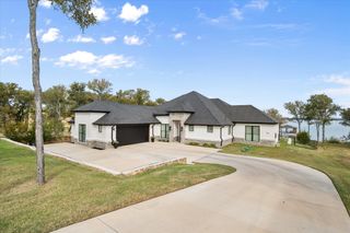 121 Diamond Point, Corsicana, TX 75109