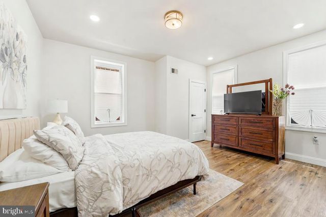 80 W SHARPNACK ST, Philadelphia, PA 19119