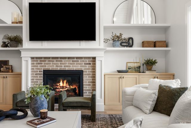 976 N Morehouse Ave, Eagle, ID 83616