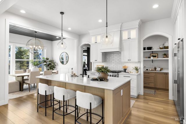 976 N Morehouse Ave, Eagle, ID 83616