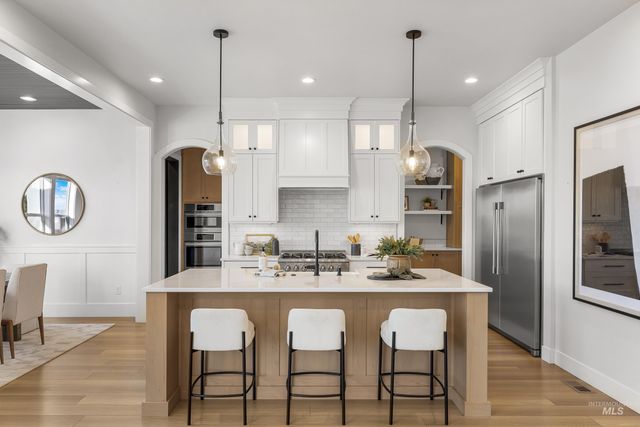 976 N Morehouse Ave, Eagle, ID 83616