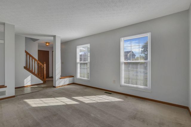 8536 Kingsley Drive, Reynoldsburg, OH 43068