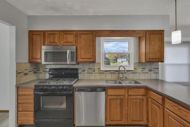 8536 Kingsley Drive, Reynoldsburg, OH 43068