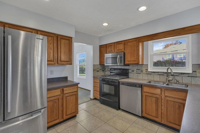 8536 Kingsley Drive, Reynoldsburg, OH 43068