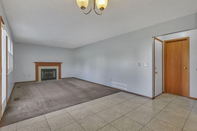 8536 Kingsley Drive, Reynoldsburg, OH 43068