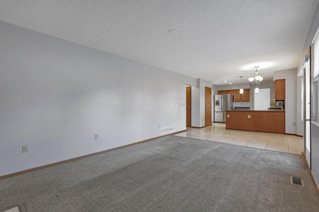 8536 Kingsley Drive, Reynoldsburg, OH 43068