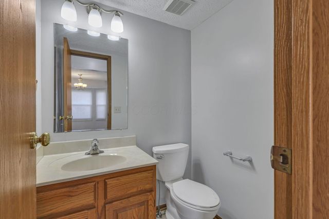 8536 Kingsley Drive, Reynoldsburg, OH 43068