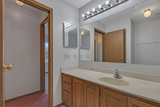 8536 Kingsley Drive, Reynoldsburg, OH 43068