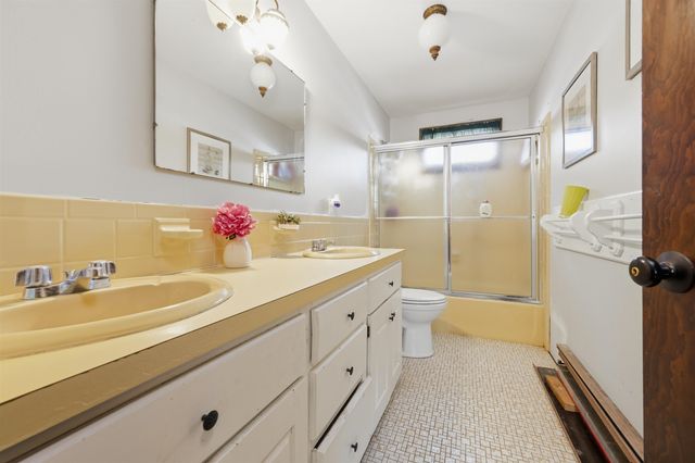 144 N Policy Street, Salem, NH 03079